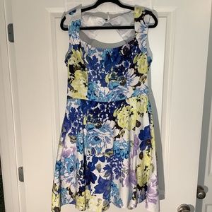 New York Company Ladies Floral Sleeveless Summer Dress. Multi Color Size 14P